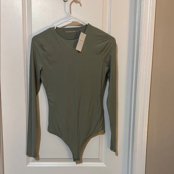 Abercrombie & Fitch Olive Green Bodysuit - Picture 3 of 3